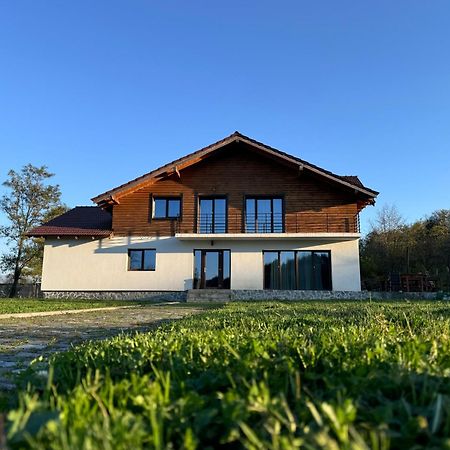 Pensiunea Lili'S House Buchin Екстериор снимка