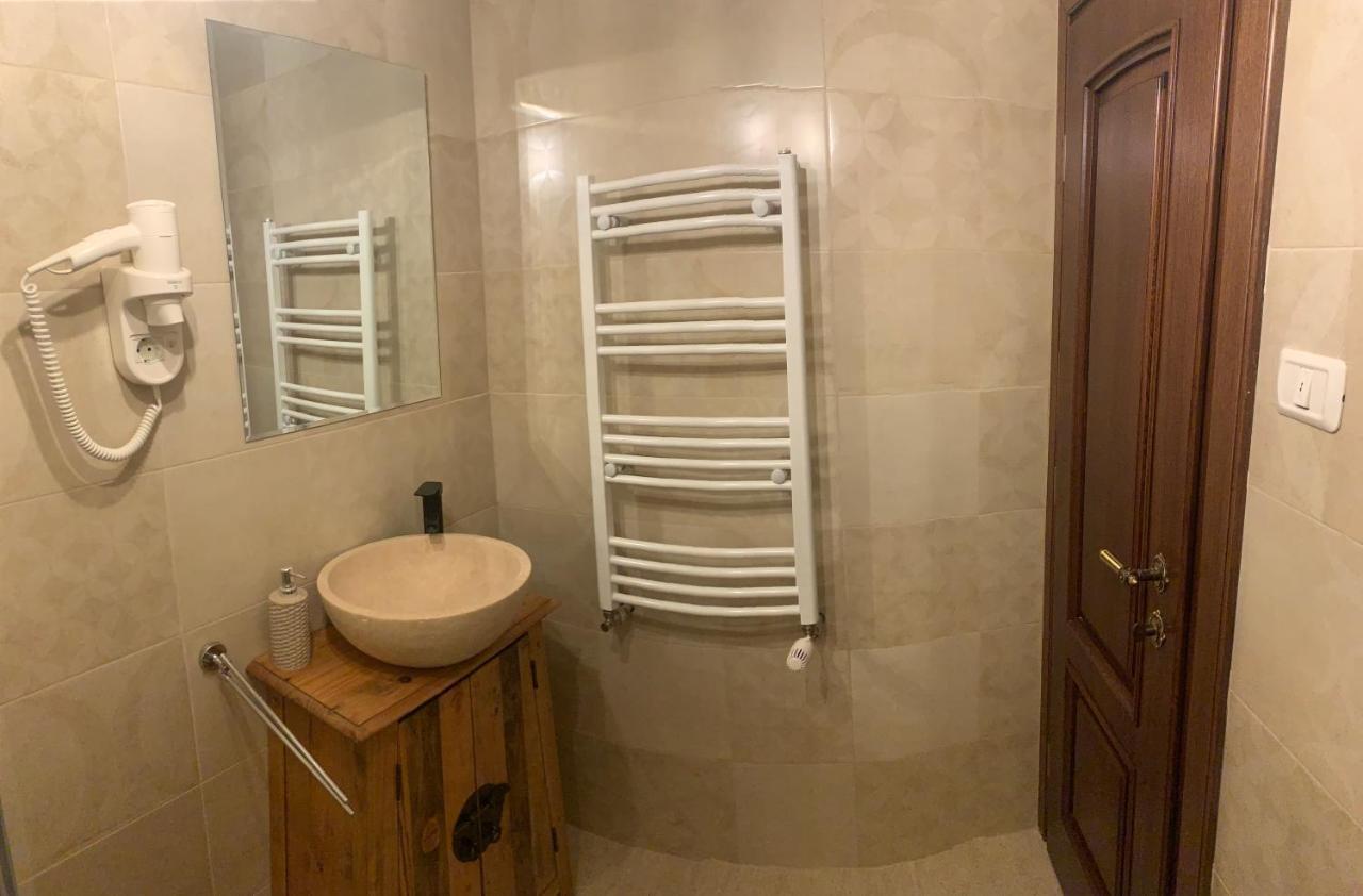 Pensiunea Lili'S House Buchin Екстериор снимка