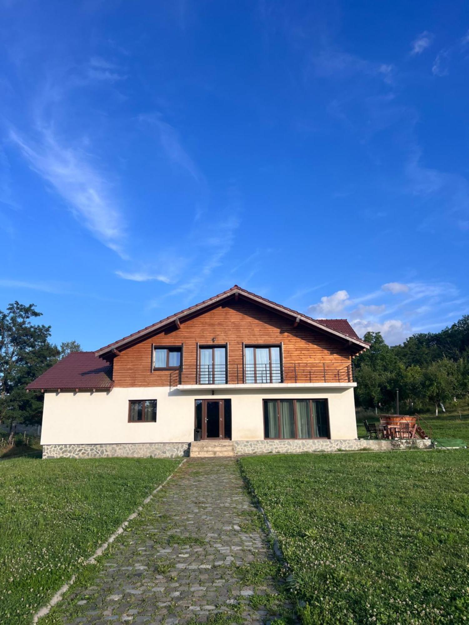 Pensiunea Lili'S House Buchin Екстериор снимка